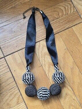 Rhinestone and Chain Bead Statement Necklace - Black and Silver
